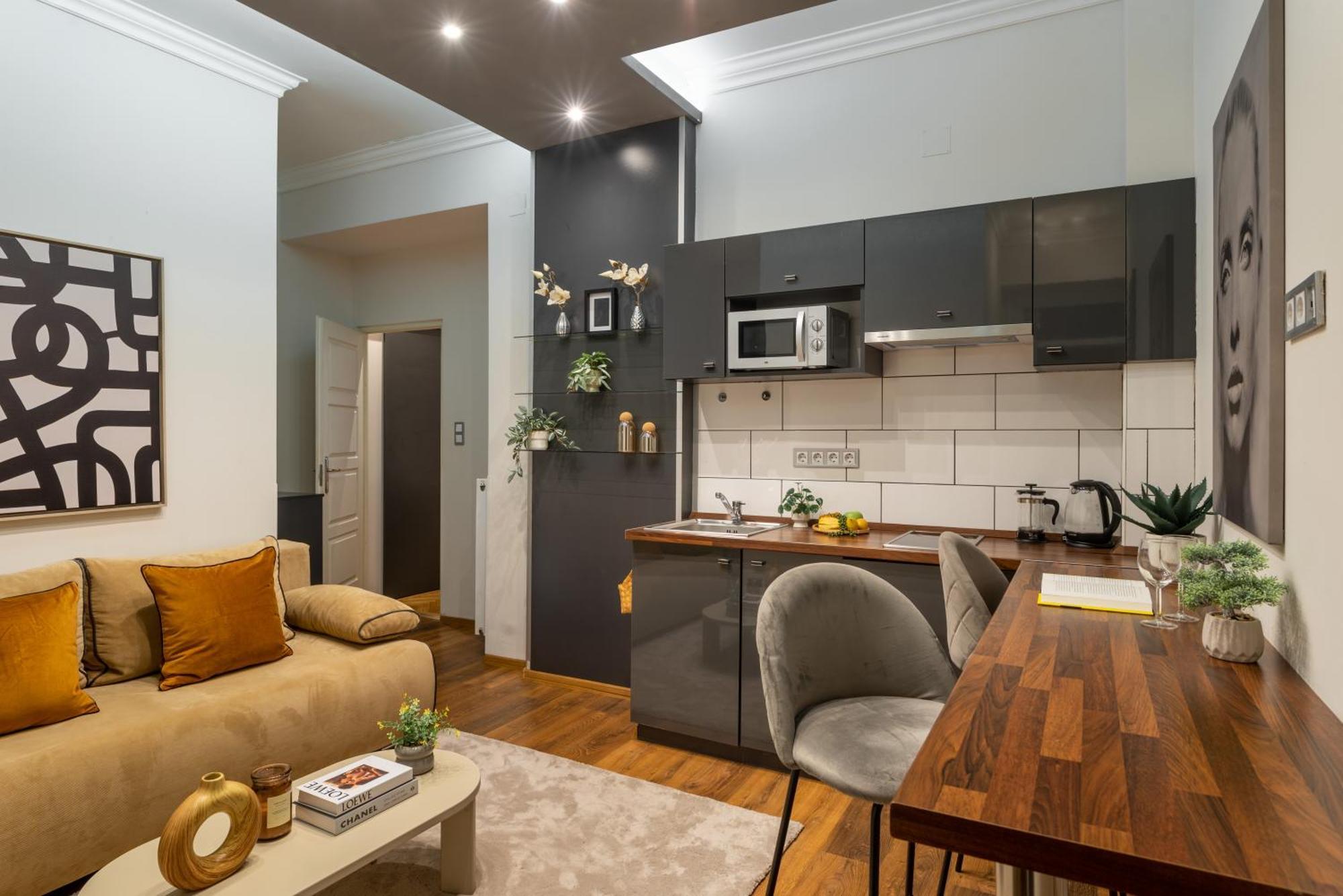 Lejlighed Chic 1br Retreat Near New York Cafe With View Budapest
